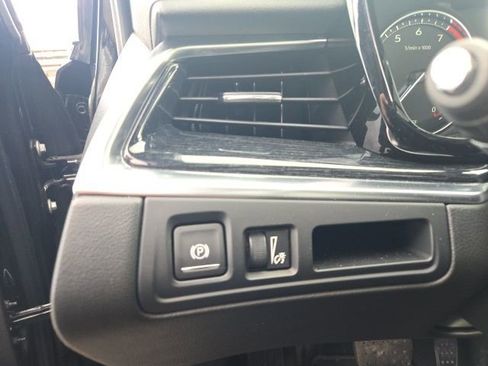 Used 2025 Cadillac XT5 Premium Luxury image 25