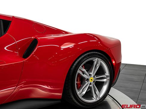 Used 2023 Ferrari 296 GTB RWD image 17
