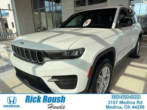 Used 2024 Jeep Grand Cherokee Laredo X w/ Luxury Tech Group I AWD/4WD image 1