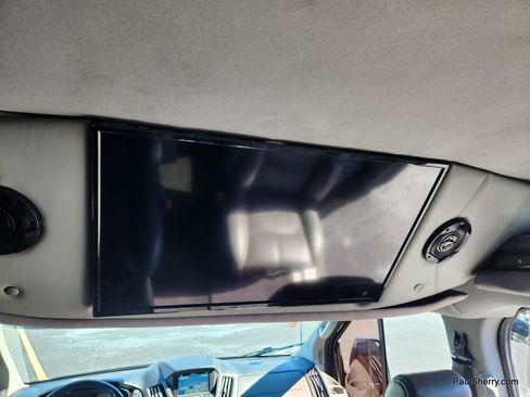 Used 2019 Ford Transit 150 148 Low Roof w/ Exterior Upgrade Package image 10