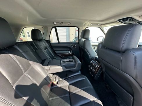 Used 2015 Land Rover Range Rover image 8