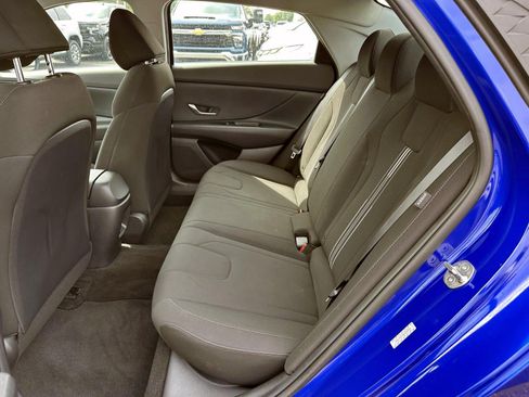 Used 2024 Hyundai Elantra SEL FWD image 12