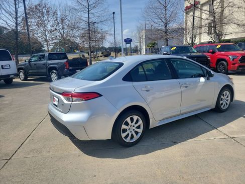 Certified 2024 Toyota Corolla LE image 9