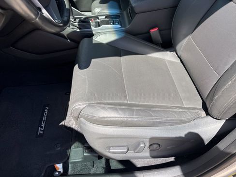 Used 2018 Hyundai Tucson Limited image 15