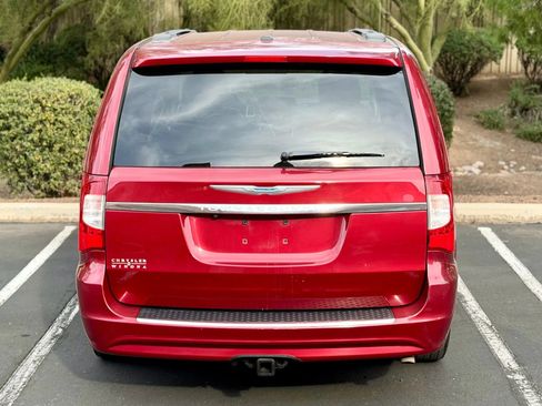 Used 2014 Chrysler Town & Country Touring w/ Trailer Tow Group image 7