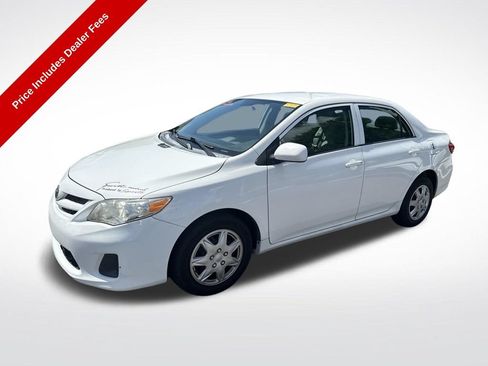 Used 2013 Toyota Corolla L FWD image 1