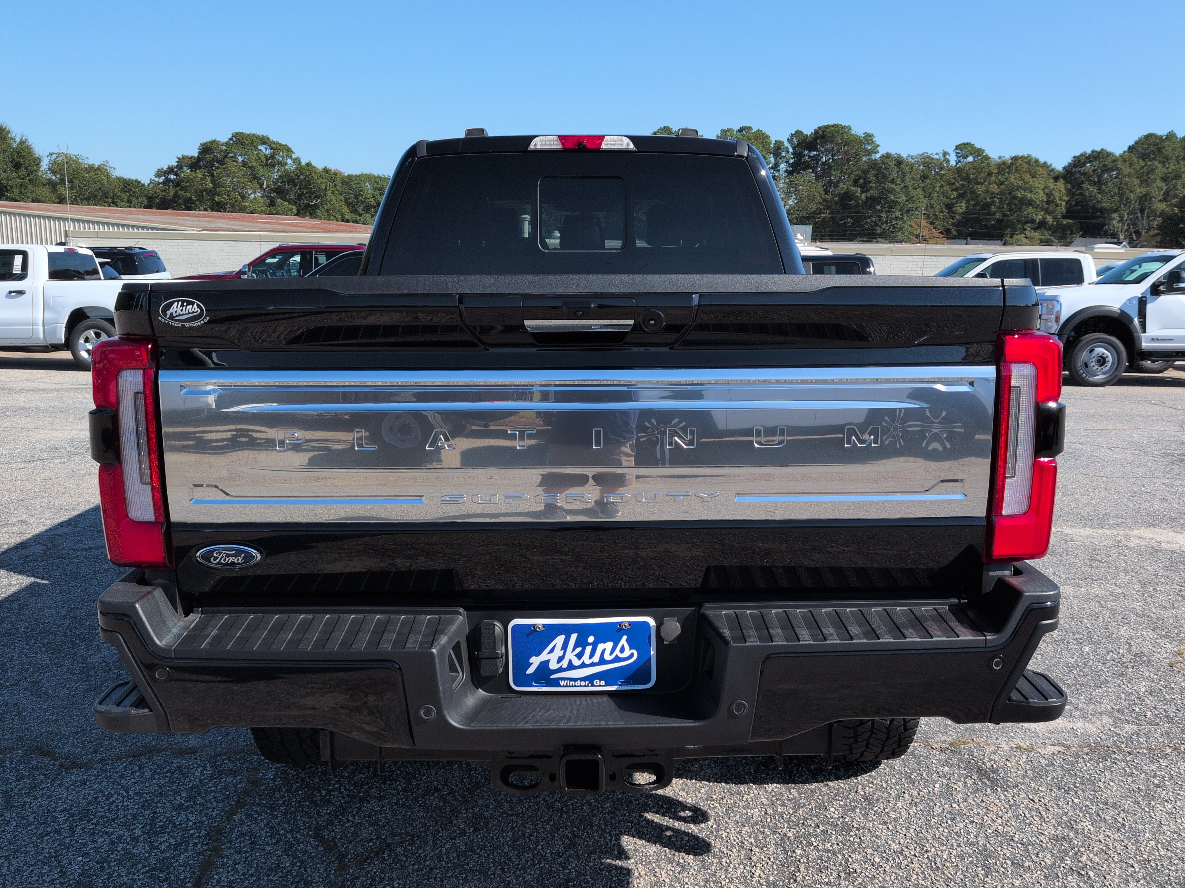 Certified 2024 Ford F250 Platinum w/ Tremor Off-Road Package AWD/4WD image 4