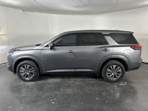 Certified 2022 Nissan Pathfinder S image 7