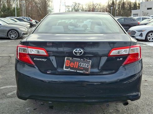 Used 2013 Toyota Camry LE image 12