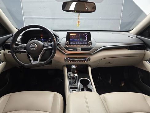 Used 2020 Nissan Altima 2.0 Platinum FWD image 20