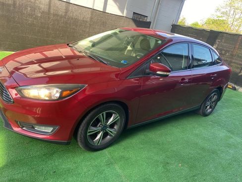 Used 2017 Ford Focus SE image 9