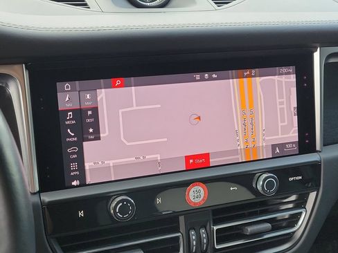 Certified 2024 Porsche Macan GTS AWD/4WD image 31