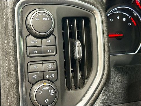 Used 2021 Chevrolet Silverado 1500 LT Trail Boss w/ Bed Protection Package image 12