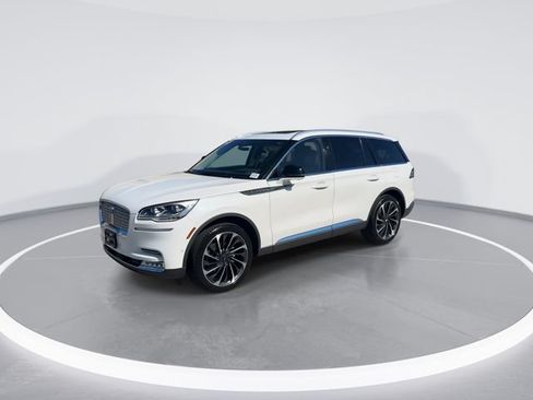 Used 2023 Lincoln Aviator Reserve w/ Equipment Group 201A AWD/4WD image 3