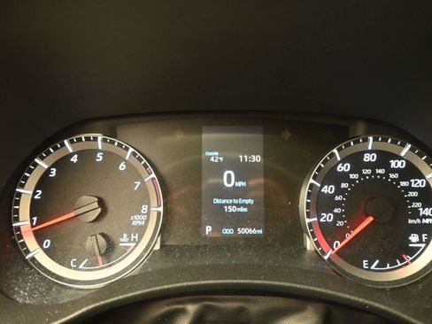 Used 2021 Toyota Highlander L image 18