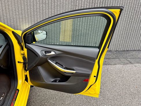 Certified 2018 Ford Focus ST image 19