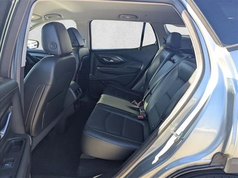 Used 2024 GMC Terrain SLT AWD/4WD image 17