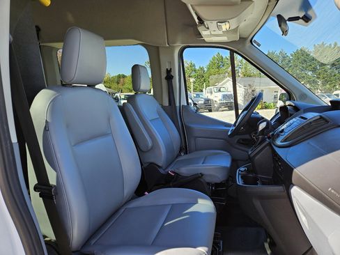 Used 2017 Ford Transit 350 XL image 29
