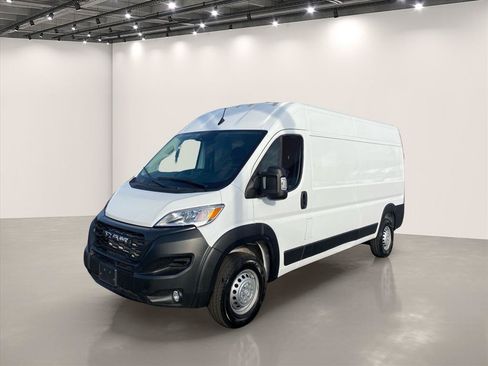 Used 2026 RAM ProMaster 2500 w/ Convenience Group FWD image 3