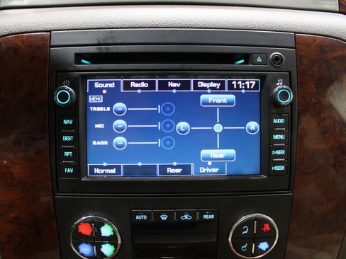 Used 2011 Chevrolet Suburban LTZ image 15