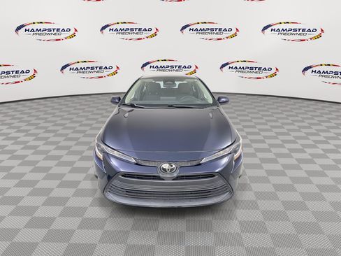 Used 2023 Toyota Corolla LE FWD image 3
