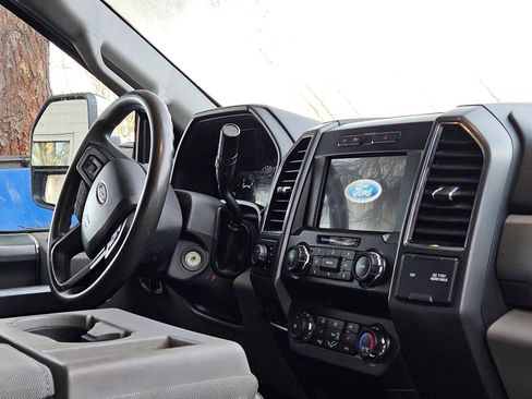 Used 2022 Ford F350 XLT w/ XLT Premium Package image 8