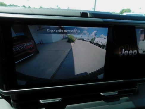 New 2025 Jeep Wrangler Unlimited Rubicon w/ Steel Bumper Group image 31