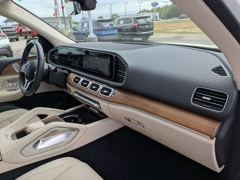 Used 2022 Mercedes-Benz GLE 350 4MATIC w/ Premium Package image 39