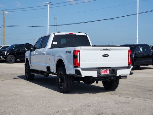 New 2026 Ford F250 Lariat w/ Black Appearance Package AWD/4WD image 3