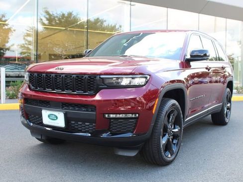 Used 2025 Jeep Grand Cherokee L Limited w/ Black Appearance Package image 1