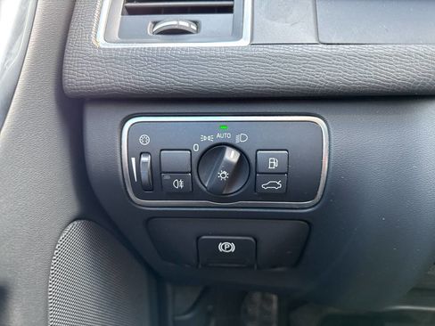 Used 2017 Volvo XC60 T5 Dynamic w/ Preferred Option Package image 37