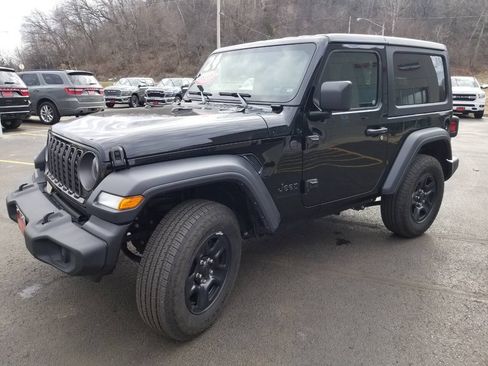 Used 2024 Jeep Wrangler Sport AWD/4WD image 3