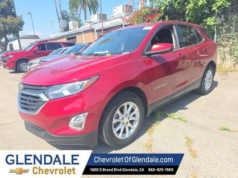 Used 2020 Chevrolet Equinox LT w/ Driver Convenience Package FWD image 2