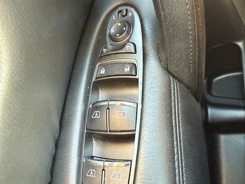 Used 2023 Nissan Armada SV image 31