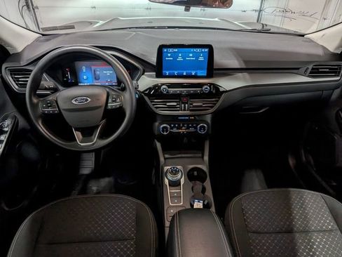 Used 2025 Ford Escape Active image 10
