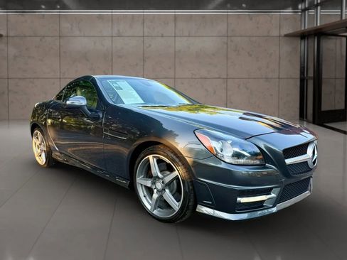 Used 2015 Mercedes-Benz SLK 250 image 12