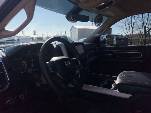 Used 2022 RAM 2500 Laramie w/ Chrome Appearance Group image 11