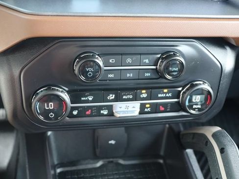 Used 2024 Ford Bronco Outer Banks AWD/4WD image 24