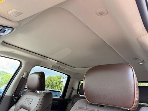 Used 2025 RAM 1500 Limited AWD/4WD image 15