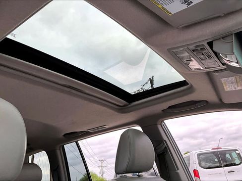 Used 2012 Toyota Highlander Limited image 13