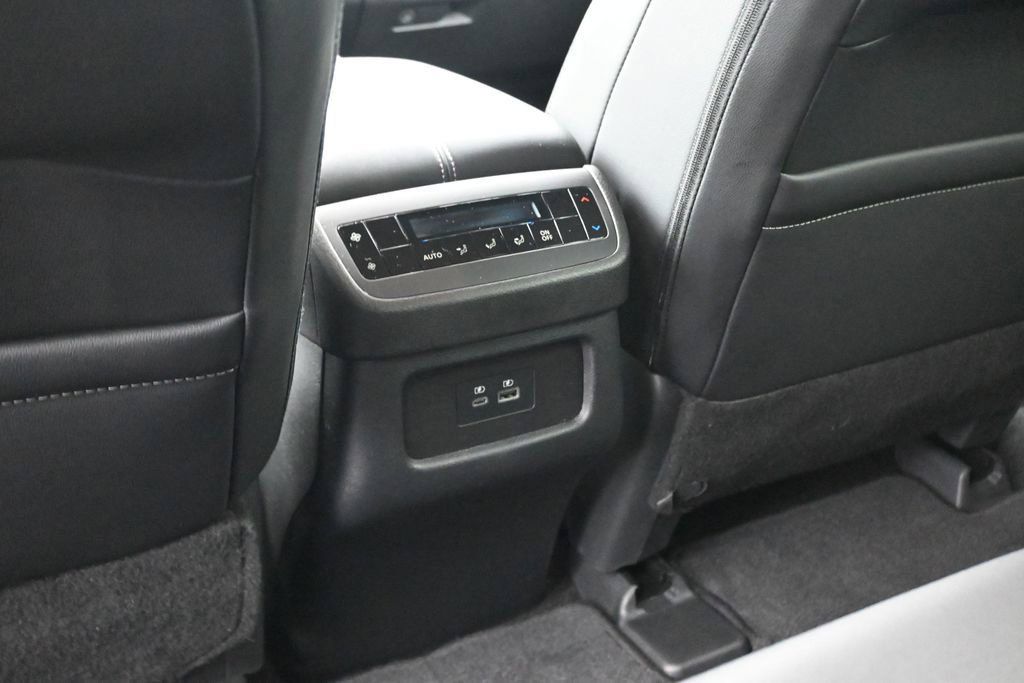 Certified 2025 Nissan Pathfinder SL FWD image 16