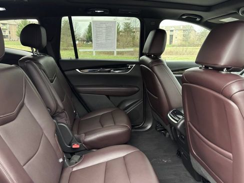 Used 2022 Cadillac XT6 Premium Luxury w/ Technology Package AWD/4WD image 33