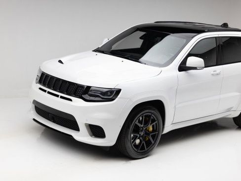 Used 2020 Jeep Grand Cherokee Trackhawk image 25