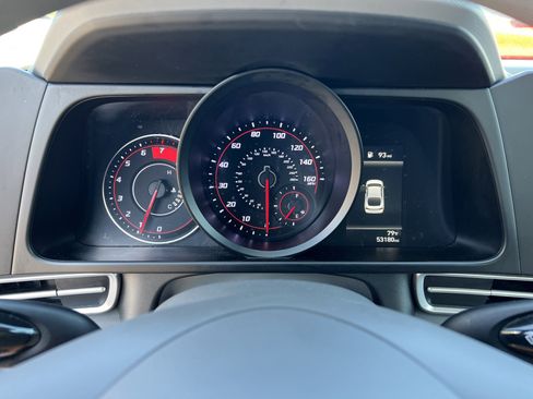 Used 2023 Hyundai Elantra SEL image 12