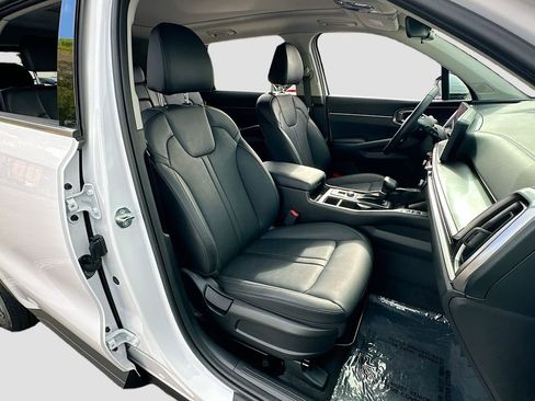 Certified 2025 Kia Sorento S w/ Panoramic Sunroof Package image 29