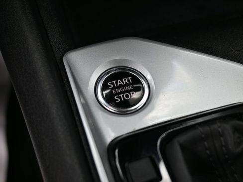 Used 2025 Nissan Altima 2.5 SV FWD image 11