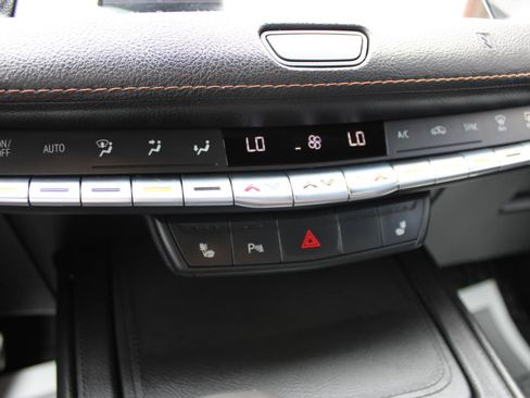 Used 2019 Cadillac XT4 Sport w/ Cold Weather Package AWD/4WD image 29