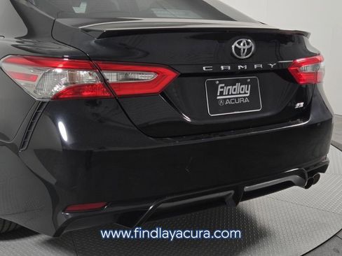 Used 2018 Toyota Camry SE image 7