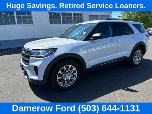 Used 2026 Ford Explorer Active w/ Active Comfort Package AWD/4WD image 2