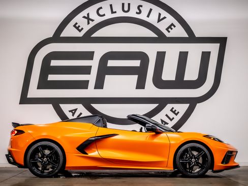 Used 2023 Chevrolet Corvette Stingray Preferred Conv w/ Z51 Performance Package RWD image 8